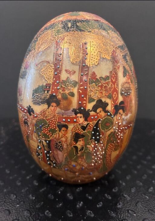 satsuma Other - vintage Satsuma egg with Geisha women adorned with intricate gold guilding